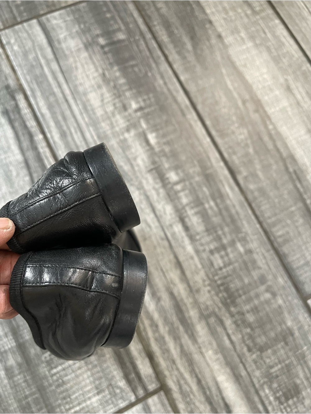 CHANEL Black Leather Cap-Toe CC Logo Ballet Flats - Picture 12 of 13